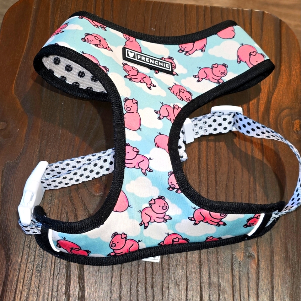 Frenchie brand reversible harness with pigs